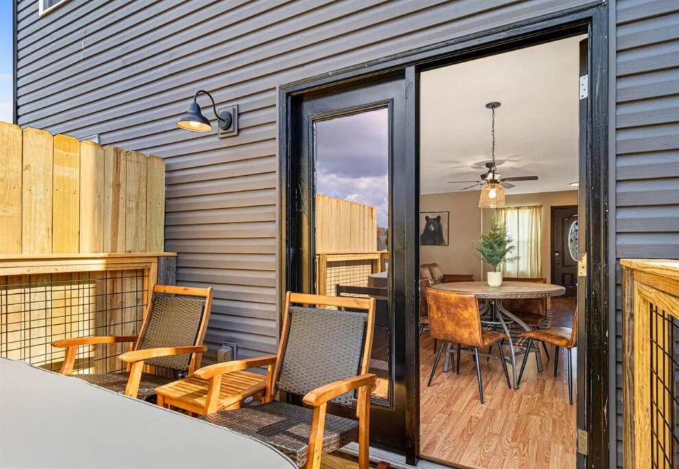 Willow Trace: Family Retreat, Hot Tub, Gaming! Pigeon Forge Eksteriør bilde