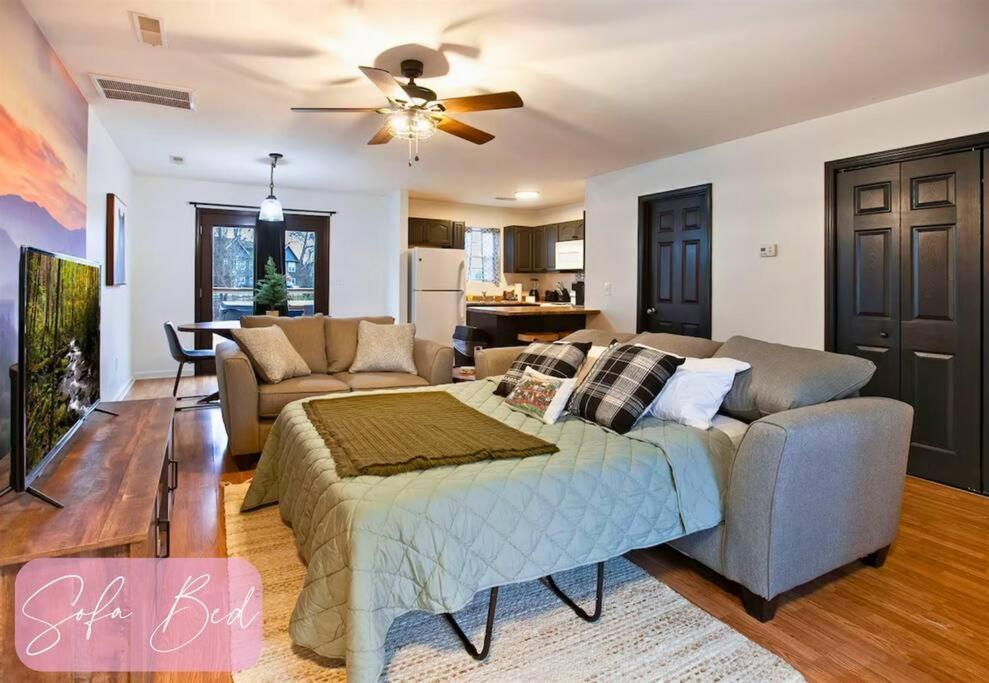 Willow Trace: Family Retreat, Hot Tub, Gaming! Pigeon Forge Eksteriør bilde